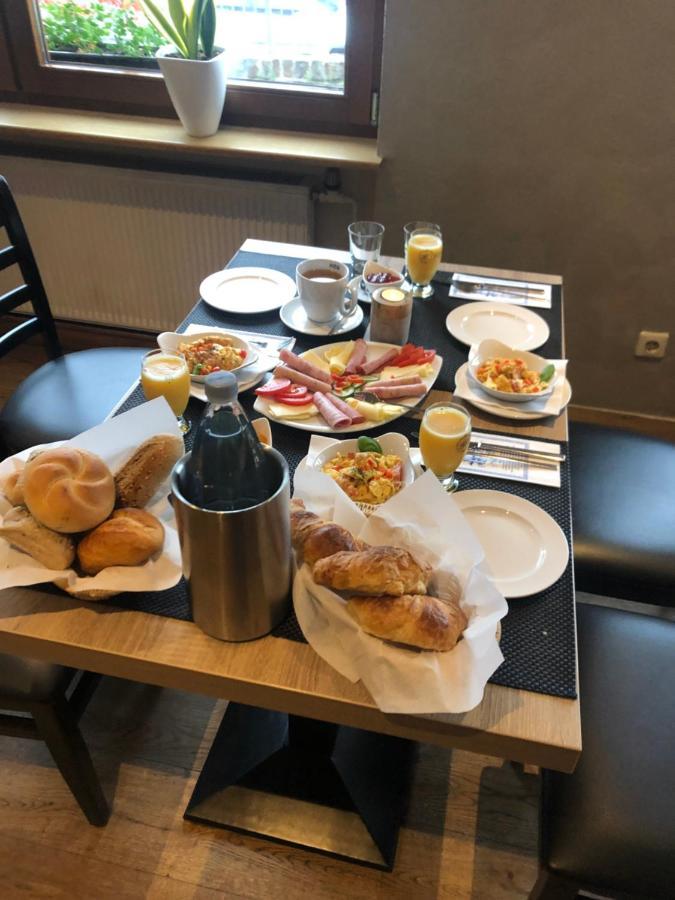 Hotel Restaurant Nikopolis Buchholz  Kültér fotó